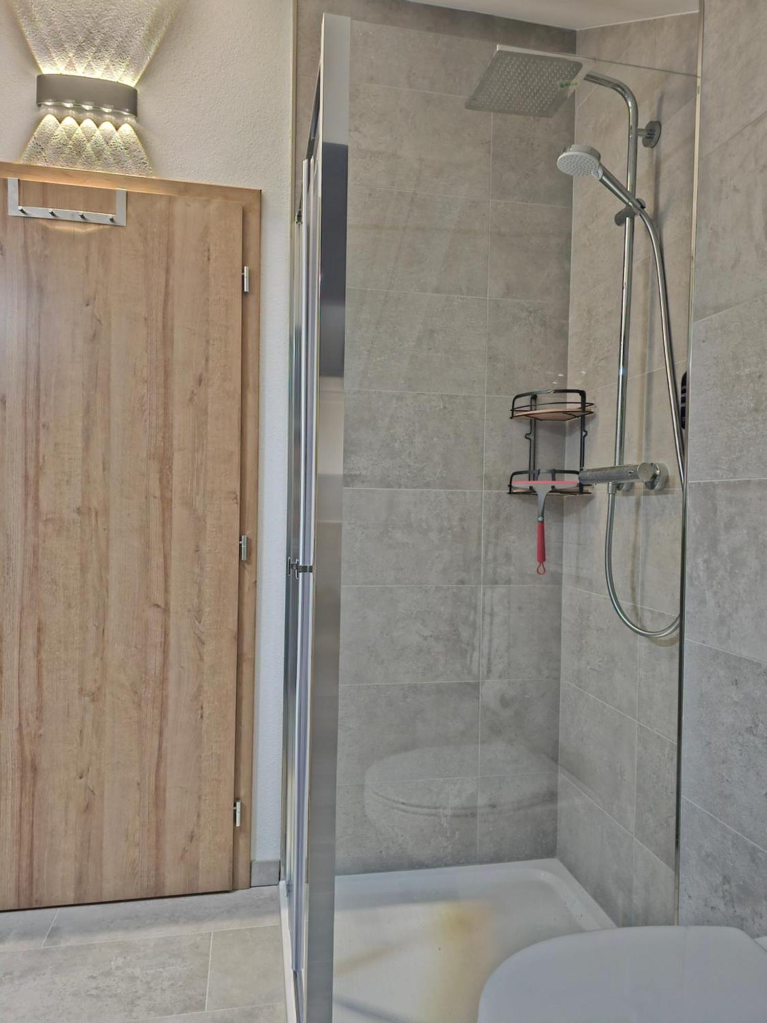 Design-Penthouse I 90Qm I Europapark 20 Min I Boxspring I Nespresso I Parking Apartment Lahr  Exterior photo